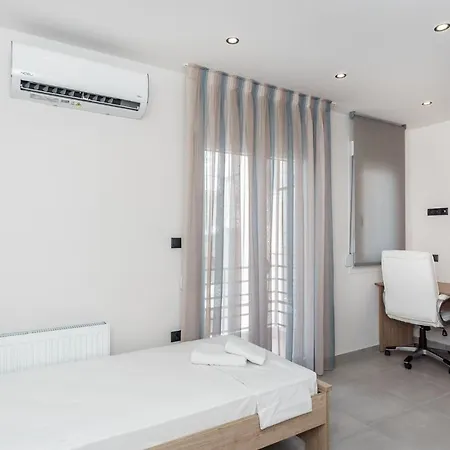 C.9 Ivy City_center *